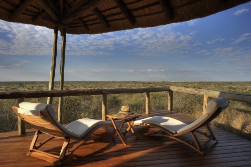 Kwando Tau Pan Camp uitzicht vanaf terras